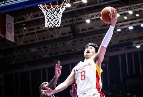 中国篮球明星爆料最新消息,揭秘赛场背后惊人内幕！